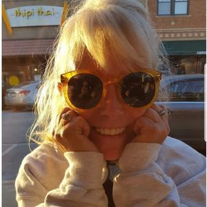 Meet your Posher, Eileen